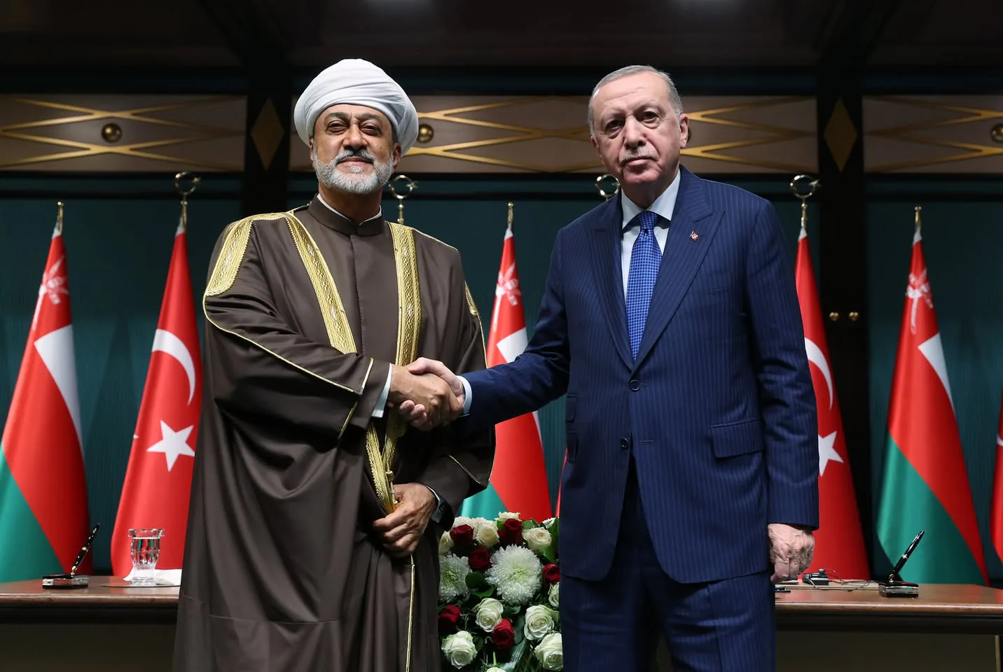 Cumhurbaşkanı Erdoğan Umman Sultanı ile Görüşme Gerçekleştirdi Cumhurbaşkanı Erdoğan Umman Sultanı ile Görüşme Gerçekleştirdi