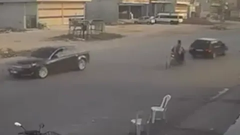 Adana Güzel Evler Mahallesi'nde Trafik Kazası: 1 Ağır Yaralı