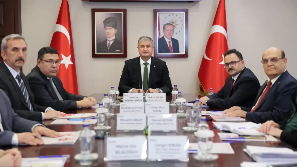 Vali Yavuz: Seyhan Baraj Gölü'nün doğal dokusu korundu, moloz kaldırma yol haritası netleşti görseli