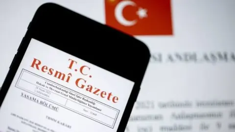 Valiler Kararnamesi Cumhurbaşkanlığı onayında; Resmi Gazete yayımlanma saati henüz netleşmedi