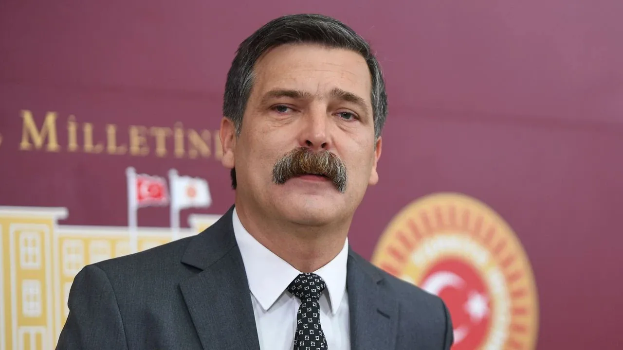 Erkan Baş'tan 'Saray Rejimi'ne Sert Tepki: Uzlaşma Değil Mücadele Erkan Baş'tan 'Saray Rejimi'ne Sert Tepki: Uzlaşma Değil Mücadele