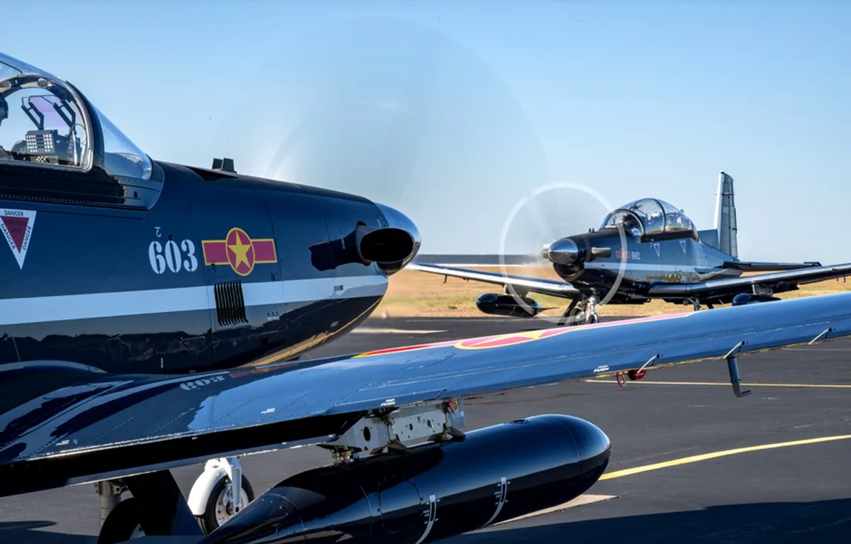Vietnam, ABD'den Beechcraft T-6C Texan II Eğitim Uçaklarını Teslim Aldı Vietnam, ABD'den Beechcraft T-6C Texan II Eğitim Uçaklarını Teslim Aldı