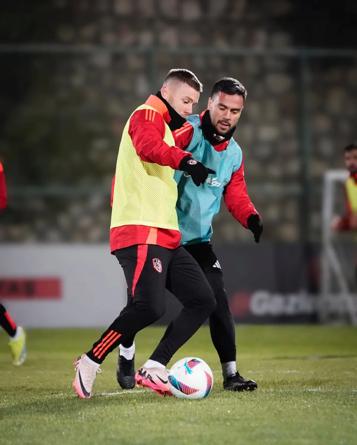 Gaziantep Futbol Takımı Fenerbahçe Maçı Öncesi Hazırlıklarını Sürdürüyor Gaziantep Futbol Takımı Fenerbahçe Maçı Öncesi Hazırlıklarını Sürdürüyor