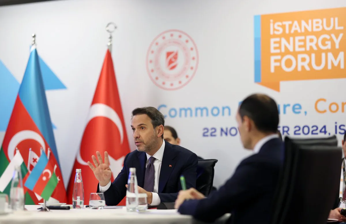 İstanbul'da Enerji Zirvesi Düzenlendi İstanbul'da Enerji Zirvesi Düzenlendi
