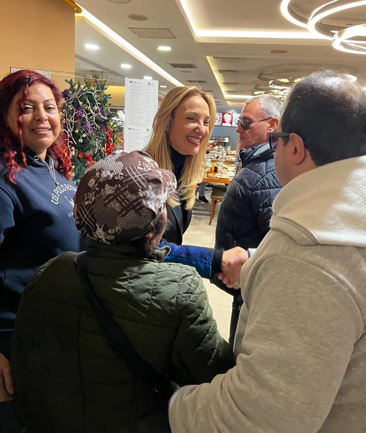 CHP Kadın Kolları Genel Başkanı Aylin Nazlıaka, Görme Engelliler Ulusal Satranç Etkinliği'ne Ev Sahipliği Yaptı CHP Kadın Kolları Genel Başkanı Aylin Nazlıaka, Görme Engelliler Ulusal Satranç Etkinliği'ne Ev Sahipliği Yaptı
