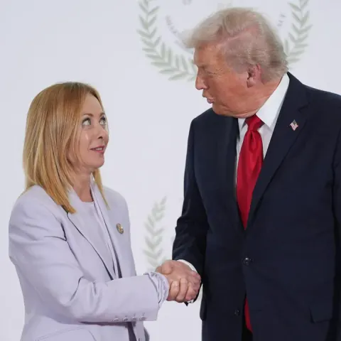 Trump ve Meloni Arasında 'Truth Social' Krizi: Sosyal Medya Savaşına Diplomasi Freni