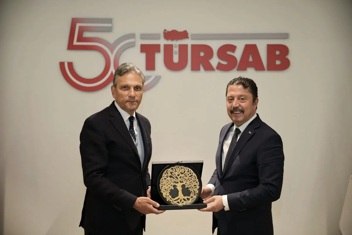 Ankara Beypazarı Belediye Başkanı Dr. Özer Kasap, TÜRSAB ile Turizm İş Birliği Toplantısında Buluştu Ankara Beypazarı Belediye Başkanı Dr. Özer Kasap, TÜRSAB ile Turizm İş Birliği Toplantısında Buluştu