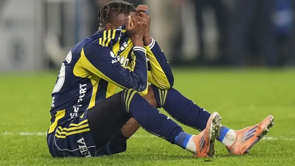 Fenerbahçe'den 5 Futbolcu İçin Sağlık Açıklaması: Livakovic 3 Hafta Yok görseli