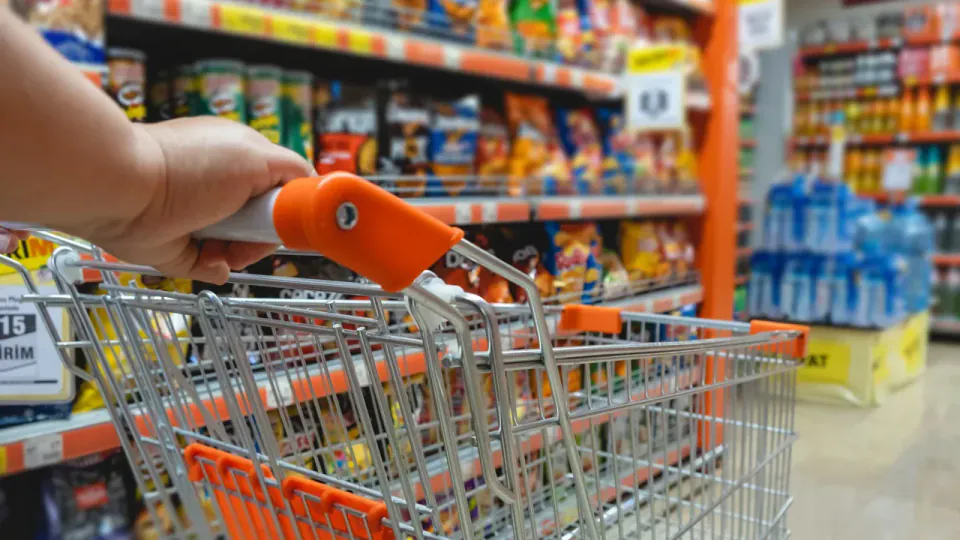 TÜİK verisi: Ağustos'ta ticaret satış hacmi %0,6, perakende %10,1 arttı görseli
