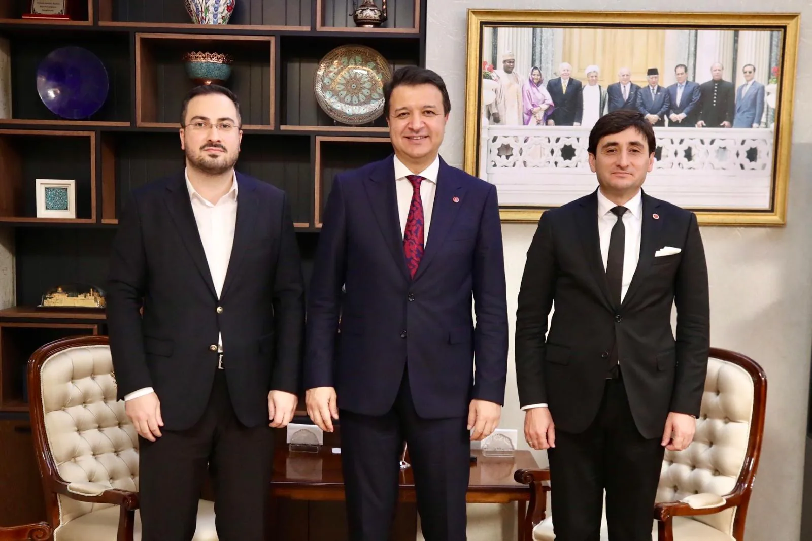 Avrupa Gençlik Derneği (AGD) Genel Başkanı Arif Şen, Genel Başkan Mahmut Arıkan’a hayırlı olsun ziyareti gerçekleştirdi Avrupa Gençlik Derneği (AGD) Genel Başkanı Arif Şen, Genel Başkan Mahmut Arıkan’a hayırlı olsun ziyareti gerçekleştirdi