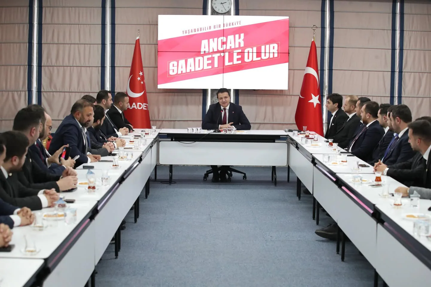 İnovatif İş İnsanları Derneği Yönetim Kurulu Başkanı Ahmet Esad Talo, Saadet Partisi Genel Başkanı Mahmut Arıkan'ı Ziyaret Etti İnovatif İş İnsanları Derneği Yönetim Kurulu Başkanı Ahmet Esad Talo, Saadet Partisi Genel Başkanı Mahmut Arıkan'ı Ziyaret Etti