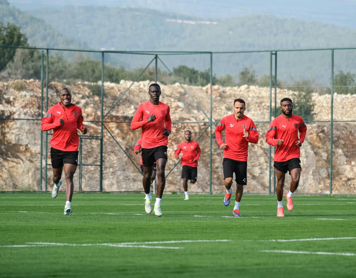 Atakaş Hatayspor Göztepe Maçı Öncesi Hazırlıklara Başladı Atakaş Hatayspor Göztepe Maçı Öncesi Hazırlıklara Başladı