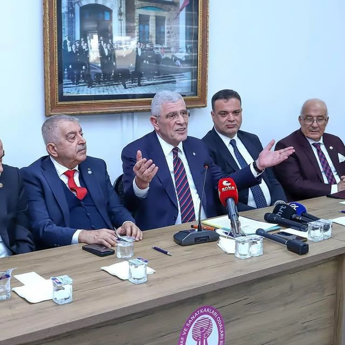 İYİ Parti Genel Başkanı Müsavat Dervişoğlu Hatay'da Esnaf ve Sanatkârlar Odası Birliğini Ziyaret Etti İYİ Parti Genel Başkanı Müsavat Dervişoğlu Hatay'da Esnaf ve Sanatkârlar Odası Birliğini Ziyaret Etti
