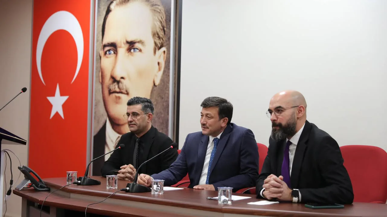 AK Parti Genel Başkan Yardımcısı Hamza Dağ, Ankara Üniversitesi İletişim Fakültesi Öğrencilerini Kabul Etti AK Parti Genel Başkan Yardımcısı Hamza Dağ, Ankara Üniversitesi İletişim Fakültesi Öğrencilerini Kabul Etti