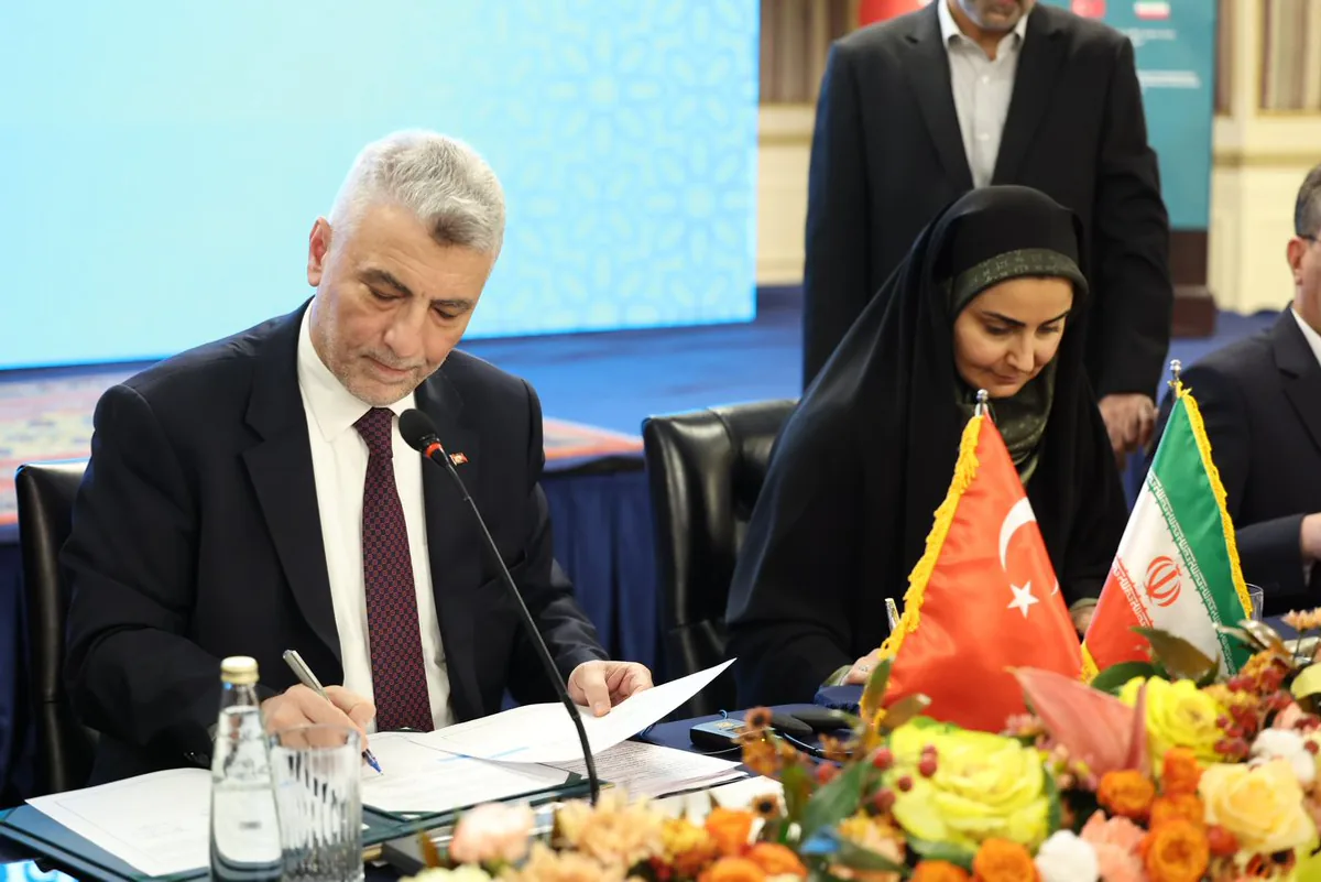 İran ve Türkiye Ekonomik İş Birliğini Güçlendiriyor İran ve Türkiye Ekonomik İş Birliğini Güçlendiriyor