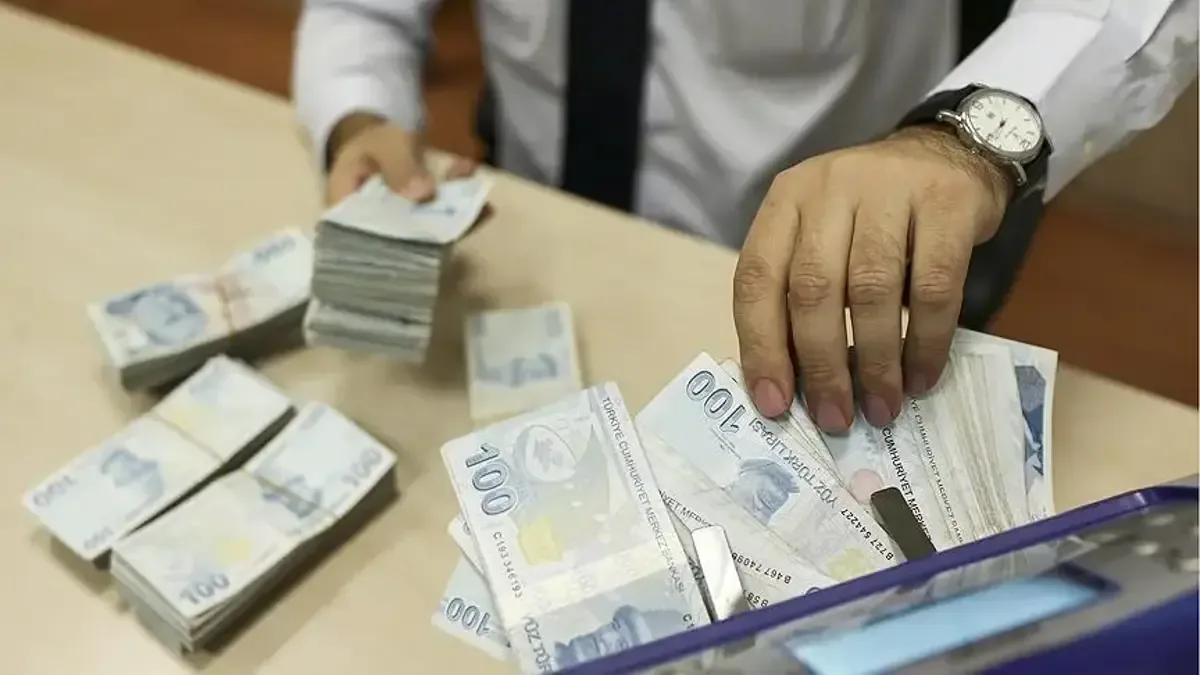 Banknotlarda Yeni Dönem: Güvenlik Özellikleri ve Değişim Süreci Banknotlarda Yeni Dönem: Güvenlik Özellikleri ve Değişim Süreci