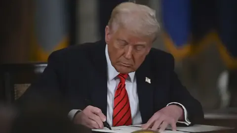Trump'tan Smithsonian Müzesine 'İdeoloji' Kararnamesi
