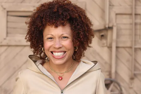 Angela Nissel Yeni Kitabı 'Good Grief, Pass the Bread' ile Yası Mizahla Anlatıyor