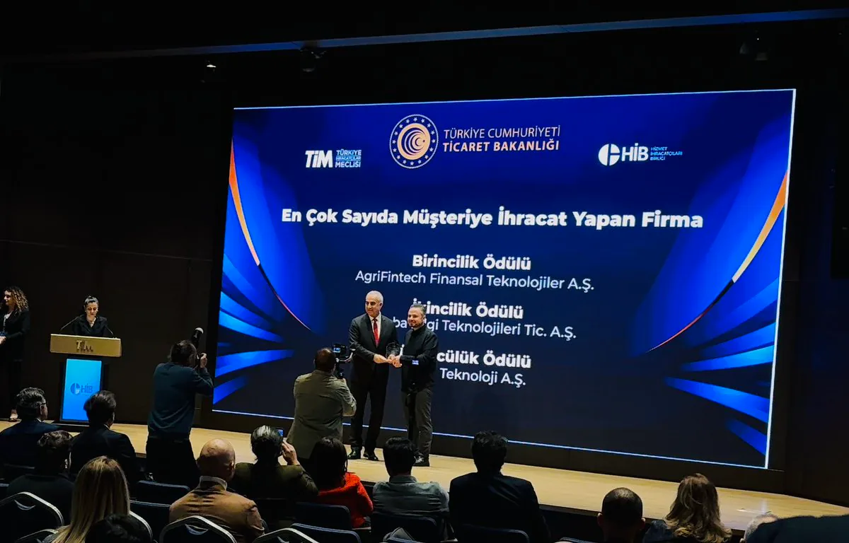 Güven ve Desteğin Artması Ülkenin Geleceği İçin Önemli Güven ve Desteğin Artması Ülkenin Geleceği İçin Önemli