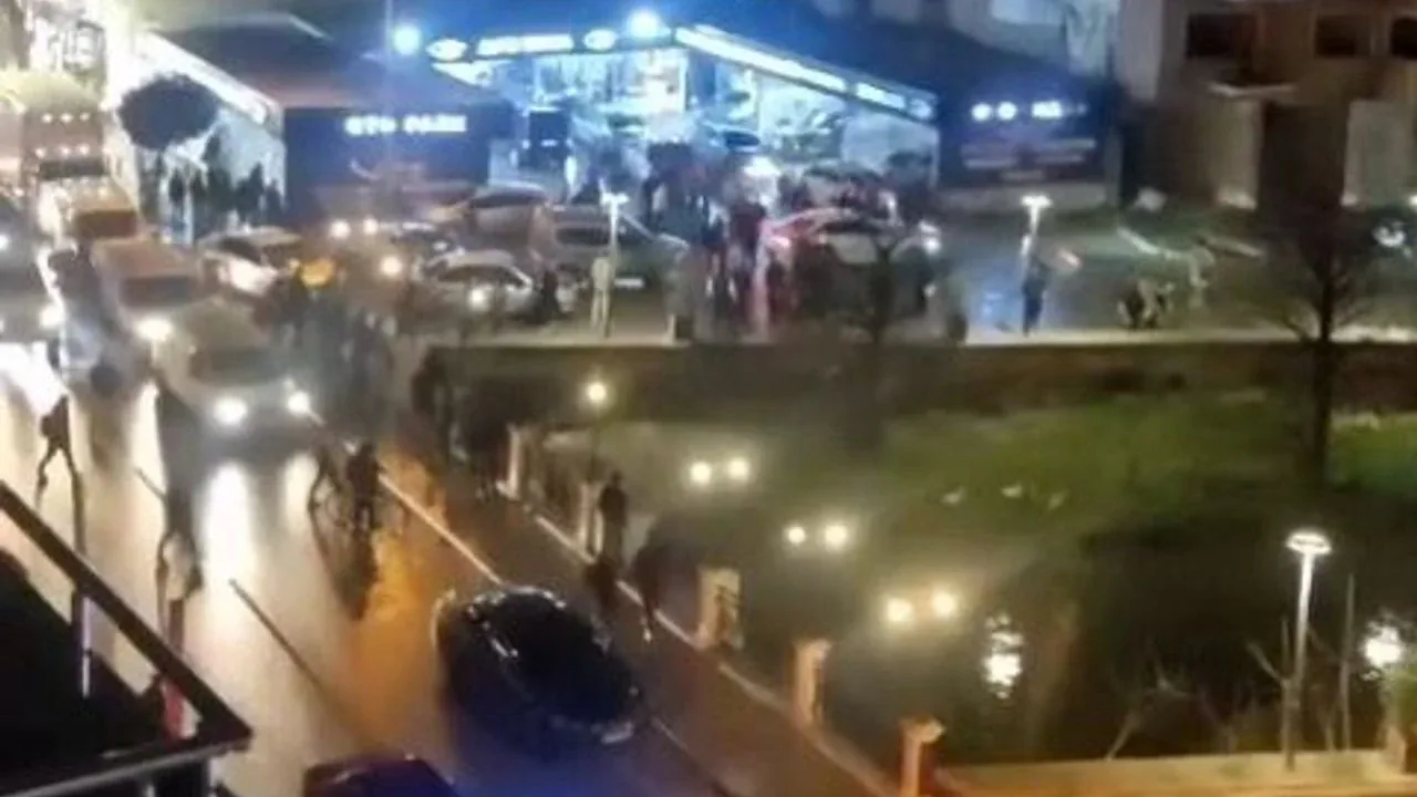 Yalova'da Barışma Görüşmesi Kanlı Bitti: Silahlar Konuştu Yalova'da Barışma Görüşmesi Kanlı Bitti: Silahlar Konuştu