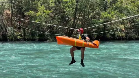 Munzur Çayı'nda Nefes Kesen Operasyon: SAK ve JAK Timlerinden Kritik Tatbikat