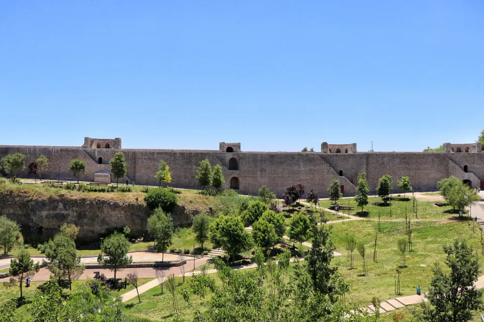 Diyarbakır Silvan'da Motosiklet Kazası: Bir Kişi Yaralandı görseli