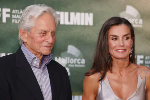 Hollywood'un Efsanesi Michael Douglas'tan Veda: Emeklilik ve Aile Mirası