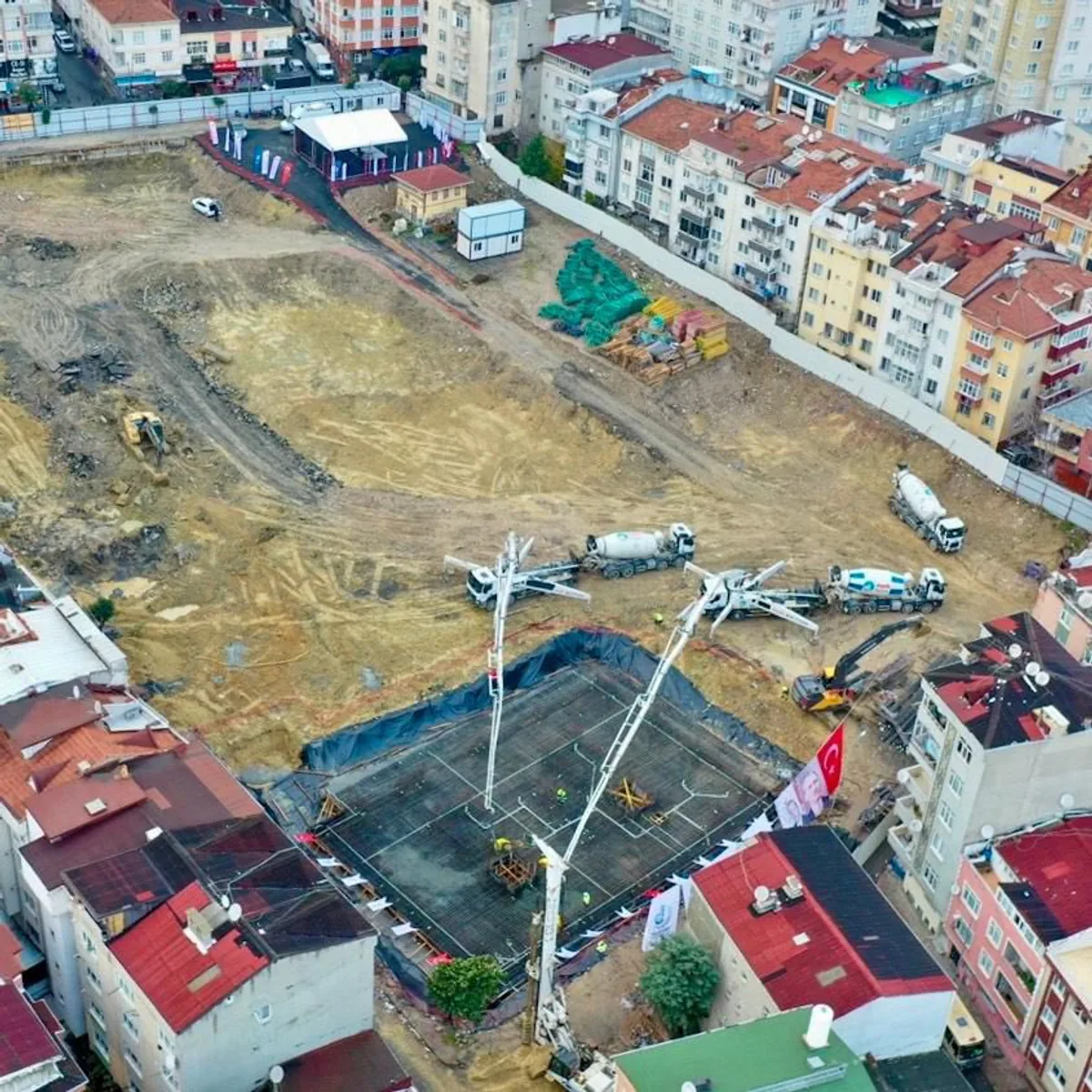 Bağcılar’da Dönüşüm Projesi Hayata Geçiyor Bağcılar’da Dönüşüm Projesi Hayata Geçiyor