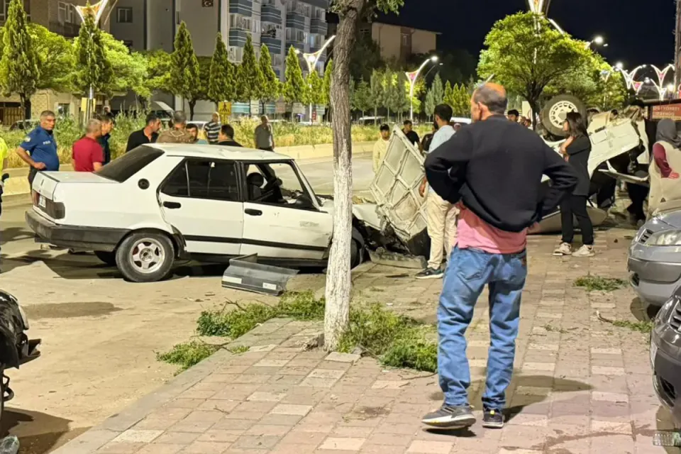 Yozgat Yerköy'de Zincirleme Kaza: 3 Yaralı görseli