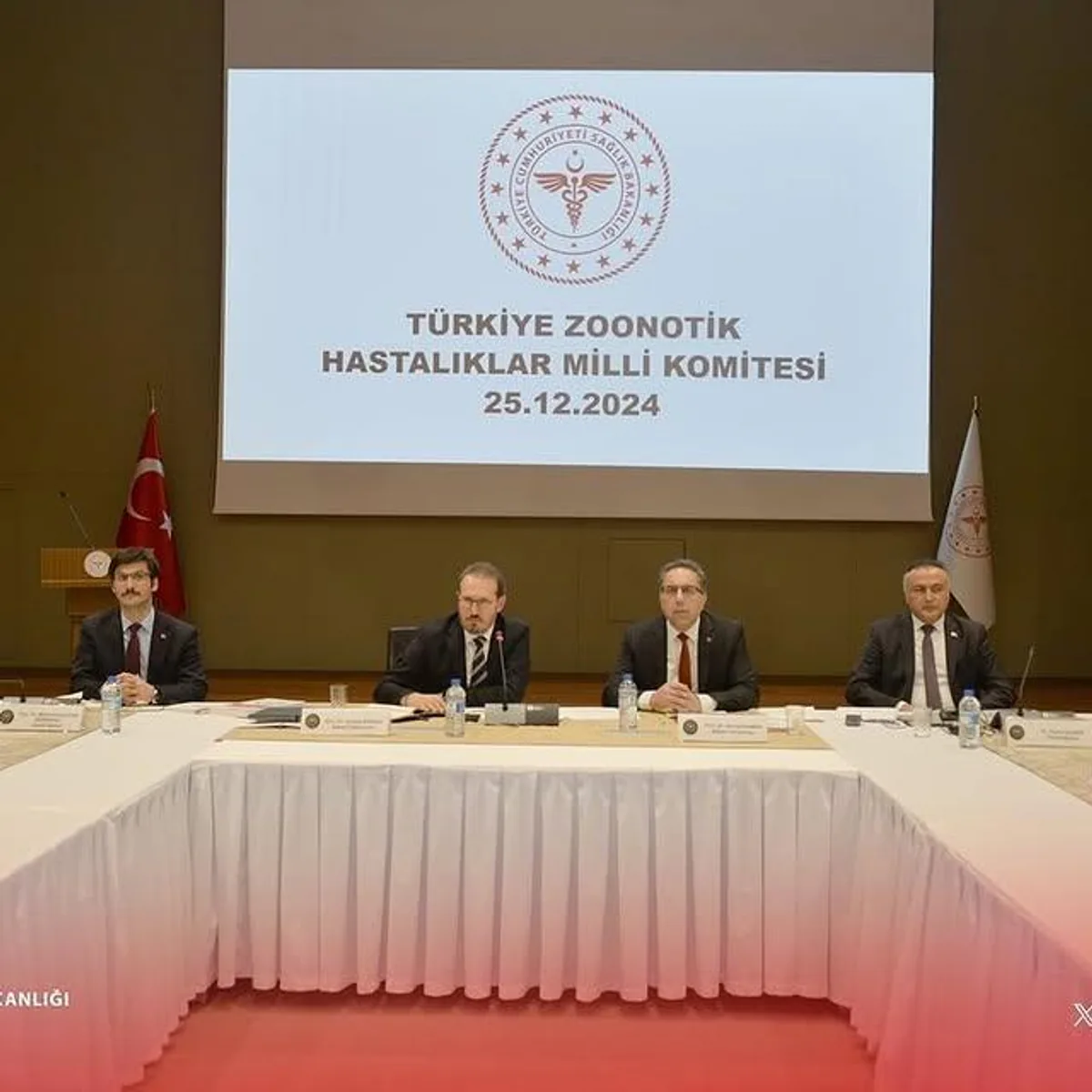Zoonotik Hastalıklar Üzerine Toplantı Gerçekleşti Zoonotik Hastalıklar Üzerine Toplantı Gerçekleşti