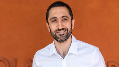 Dr. Jimmy Mohamed Kimdir? Medyadan Sağlık Dünyasına Uzanan Kariyer