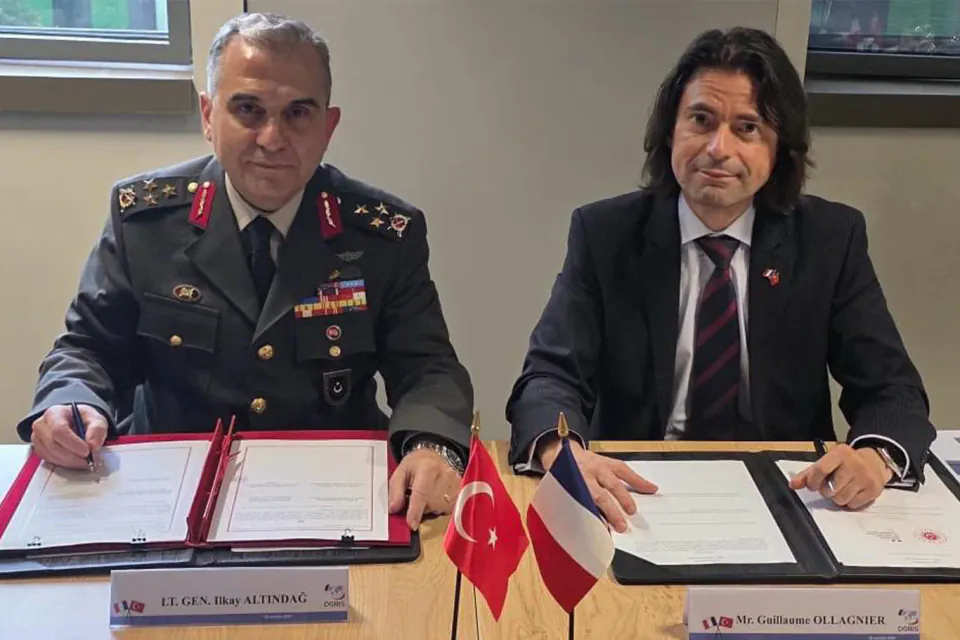 Türkiye-Fransa Savunma Yol Haritası İmzalandı: Stratejik İş Birliği Yeni Döneme Girdi görseli