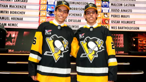 NHL Draft'ta Tarihi An: Ruck İkizleri Aynı Takıma Seçildi
