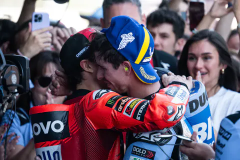Alex Márquez Sakatlık Kabusunu Unuttu: MotoGP Pistlerine Görkemli Dönüş