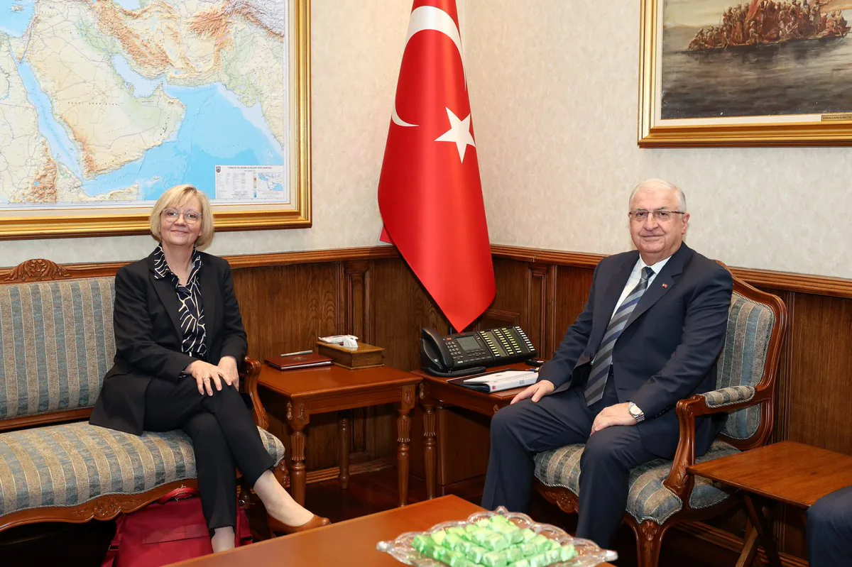 Millî Savunma Bakanı Yaşar Güler, Almanya'nın Ankara Büyükelçisi Sibylle Katharina Sorg'u Kabul Etti Millî Savunma Bakanı Yaşar Güler, Almanya'nın Ankara Büyükelçisi Sibylle Katharina Sorg'u Kabul Etti