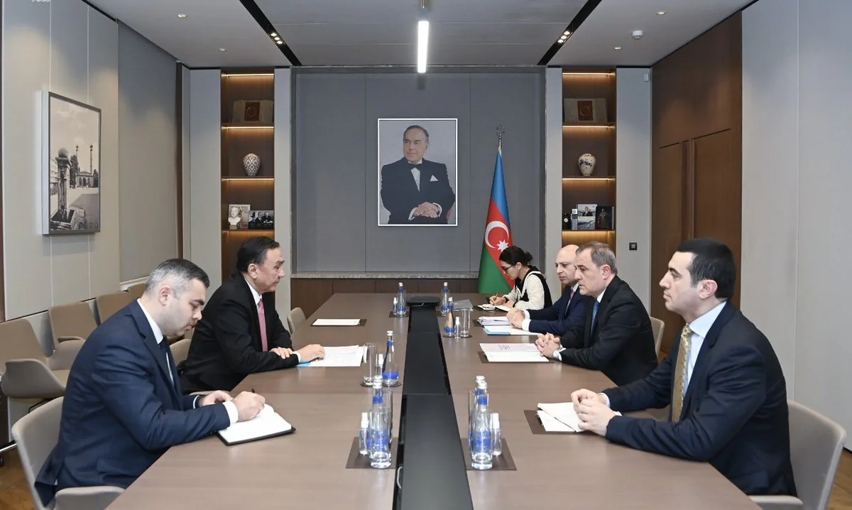 Özbekistan Dışişleri Bakanı H.E. Jeyhun Bayramov ile Verimli Görüşme Gerçekleştirildi Özbekistan Dışişleri Bakanı H.E. Jeyhun Bayramov ile Verimli Görüşme Gerçekleştirildi