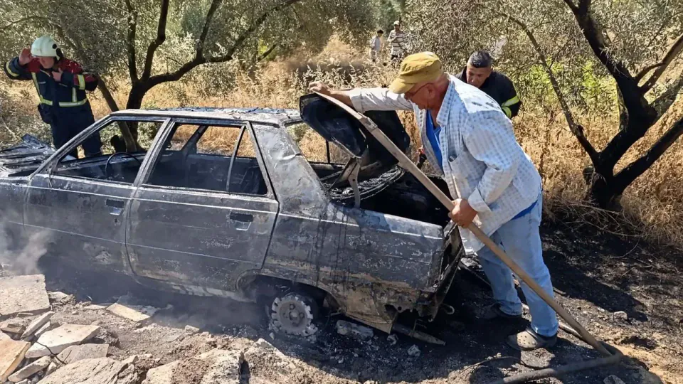 Aydın'da soğukkanlı hamle: Bir otomobil yanarken koca orman kurtuldu görseli