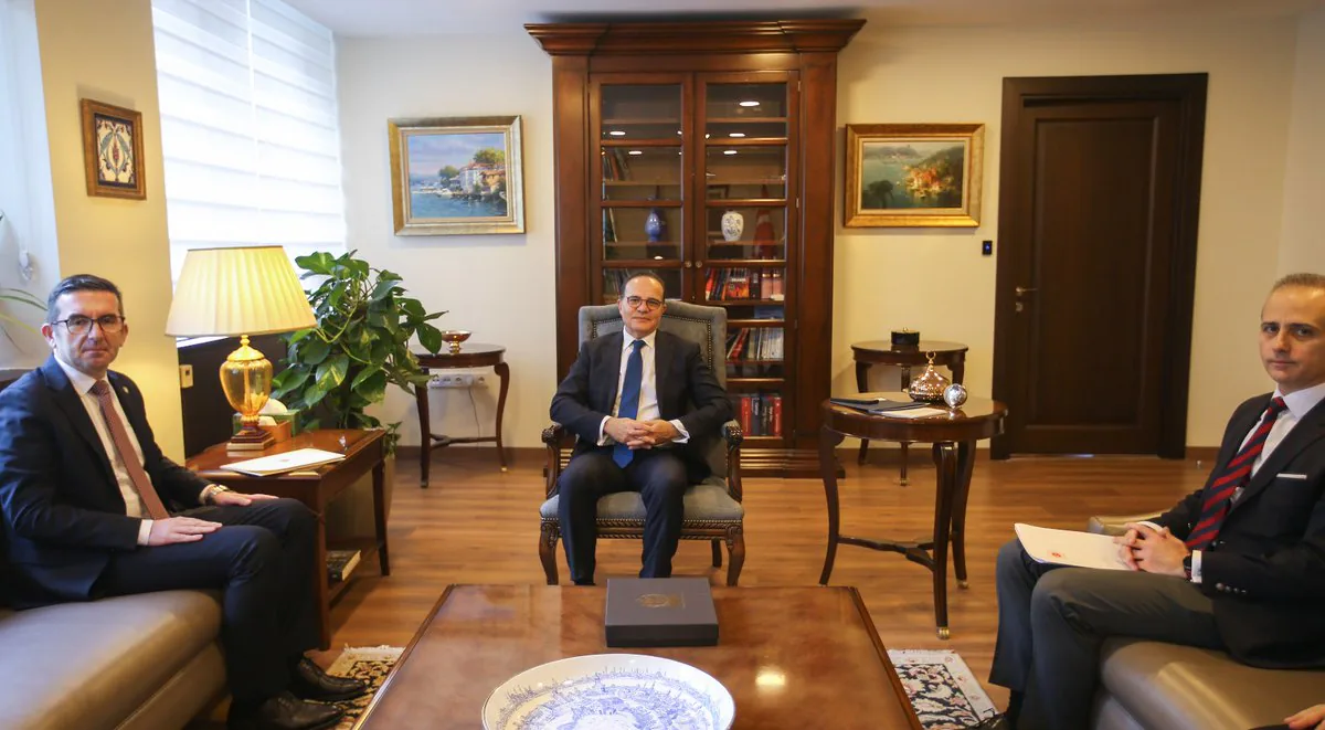 Bakan Yardımcısı ve AB Başkanı Büyükelçi Mehmet Kemal Bozay, Kosova’nın Ankara Büyükelçisi Agon Vrenezi’yi Kabul Etti Bakan Yardımcısı ve AB Başkanı Büyükelçi Mehmet Kemal Bozay, Kosova’nın Ankara Büyükelçisi Agon Vrenezi’yi Kabul Etti