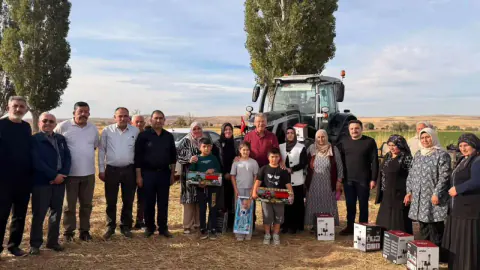 Yenifakılı’da şeker pancarı söküm sezonu törenle başlatıldı