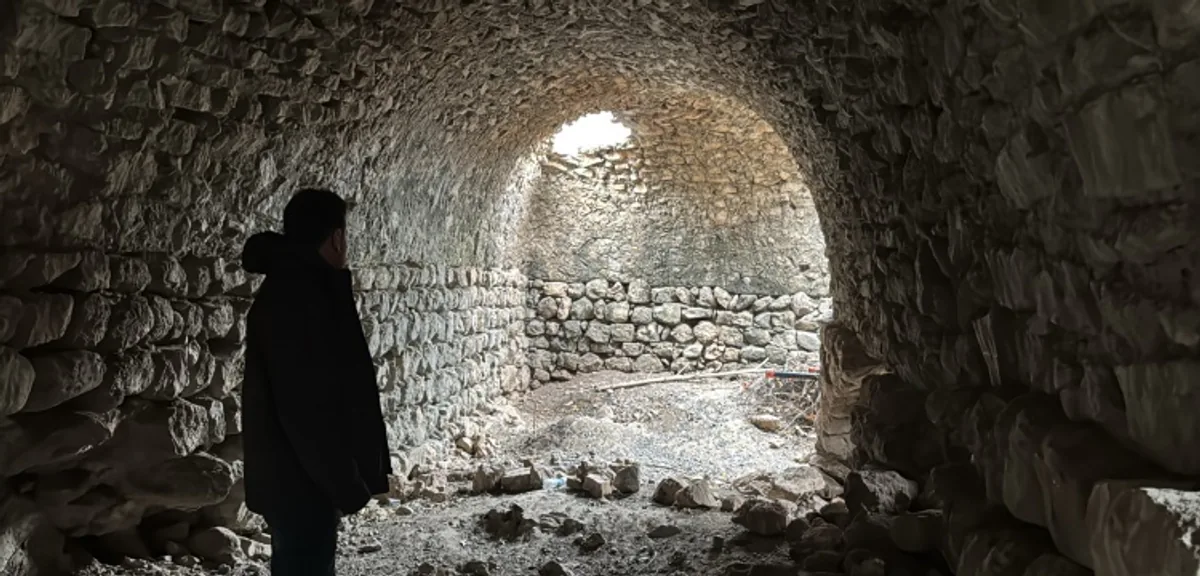 Evliya Çelebi'nin Seyahatname'sinde Kaydedilen Kayıp Selçuklu Hanı ve Tarihi Köprü Bulundu Evliya Çelebi'nin Seyahatname'sinde Kaydedilen Kayıp Selçuklu Hanı ve Tarihi Köprü Bulundu