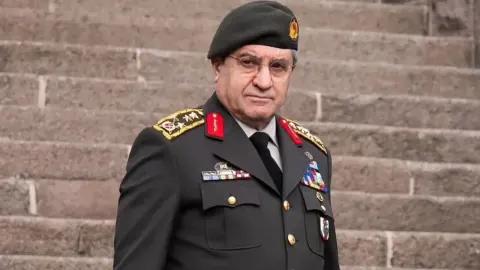Genelkurmay Başkanı Bayraktaroğlu, Pakistan Komutanı Mareşal Munir ile görüştü: Stratejik işbirliği ve bölgesel güvenlik masada