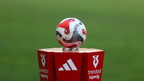 Süper Lig'de 10+4 Dönemi: Yeni Yabancı Kuralı ve Transfer Stratejileri