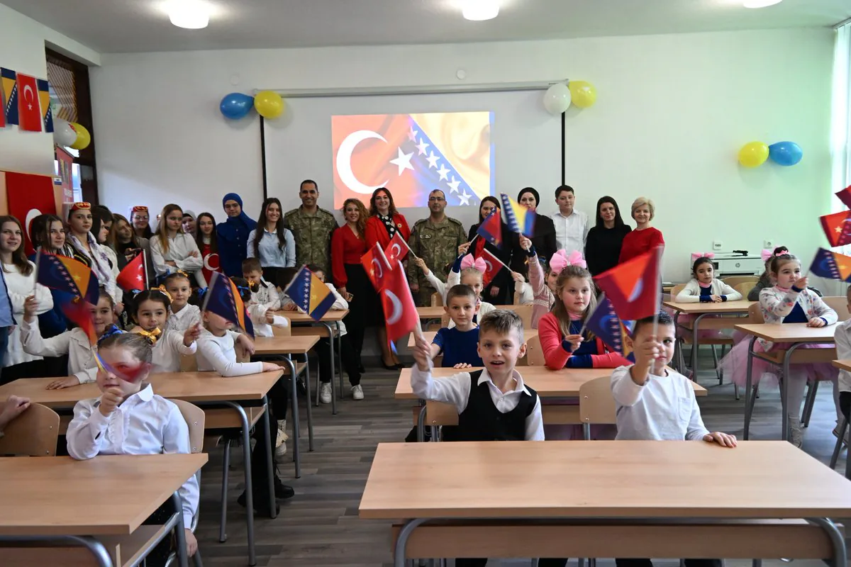 Bosna Hersek'te Türkçe Dil Dershanesi Açıldı Bosna Hersek'te Türkçe Dil Dershanesi Açıldı