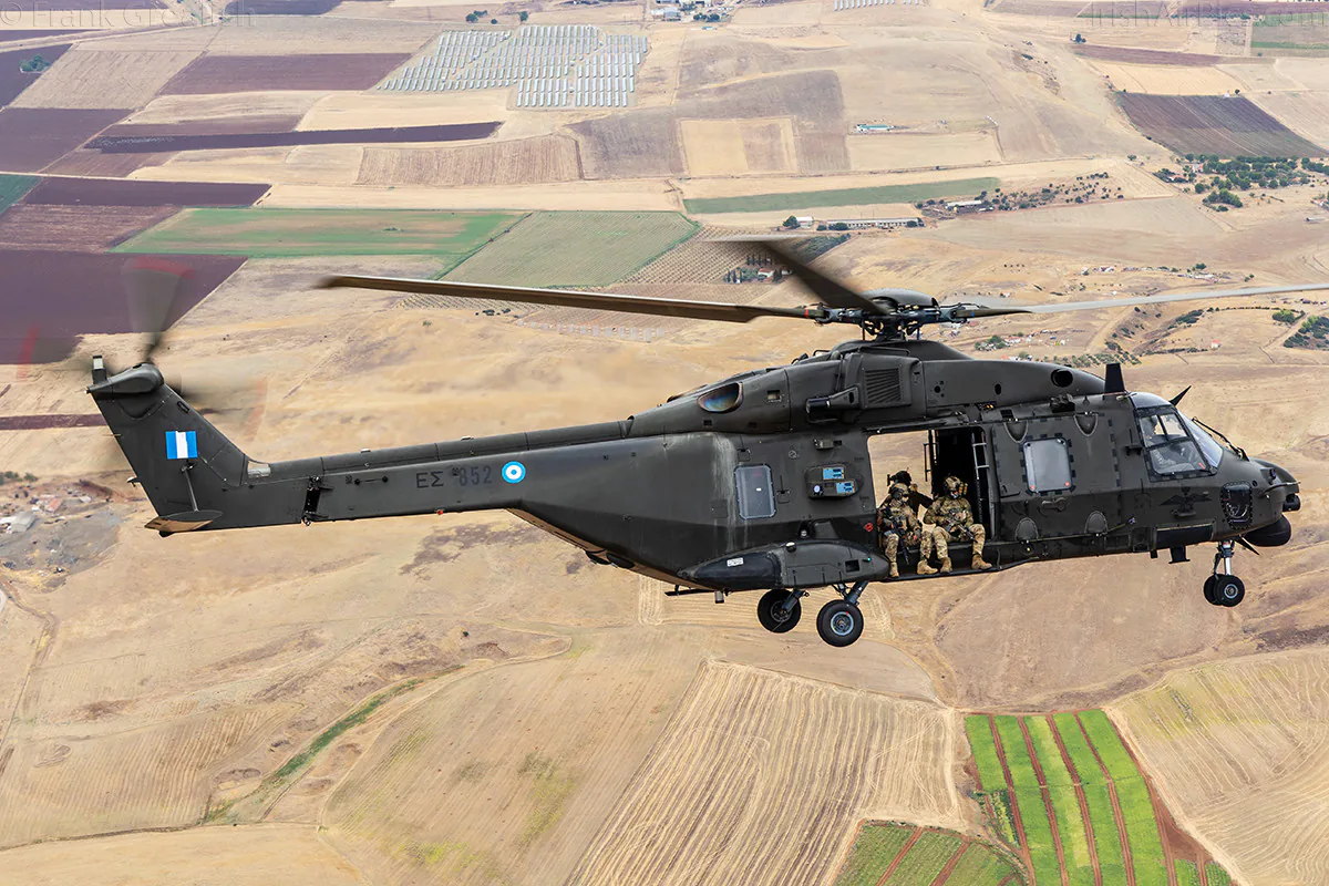 Yunanistan'ın Helikopter Bakımında Sorunları Yunanistan'ın Helikopter Bakımında Sorunları