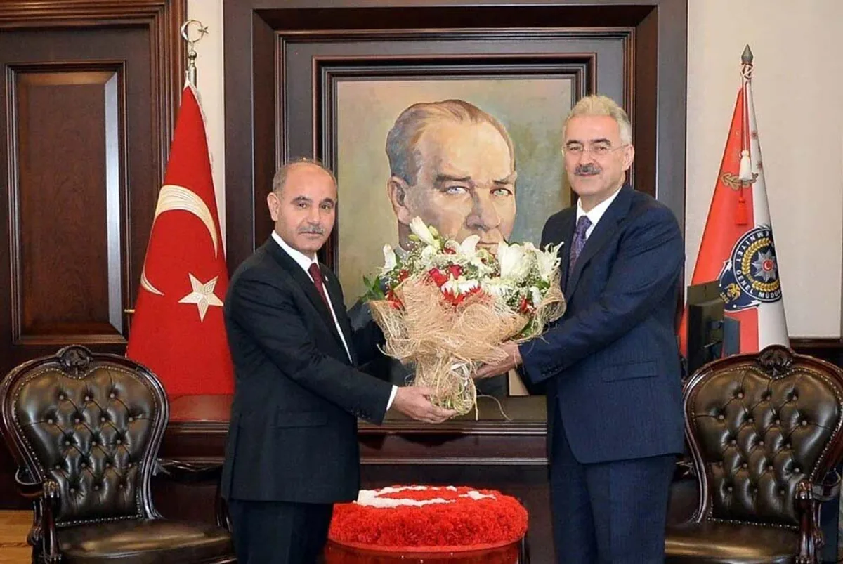 Emniyet Genel Müdürlüğünde Devir Teslim Töreni Düzenlendi Emniyet Genel Müdürlüğünde Devir Teslim Töreni Düzenlendi