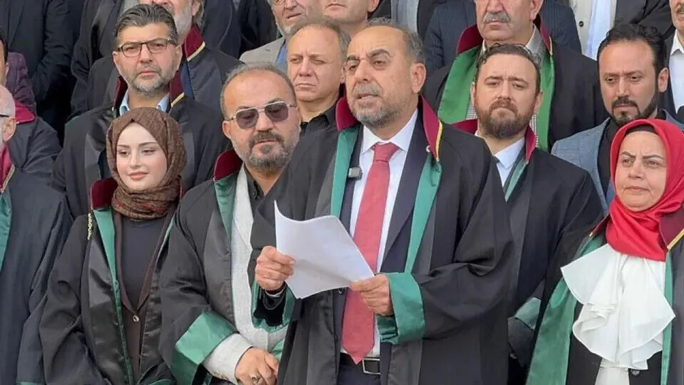 İstanbul 2. Baro'da Rıza Saka Dönemi Resmi Olarak Başladı: Seçim Sonuçları ve Oy Oranları Açıklandı görseli