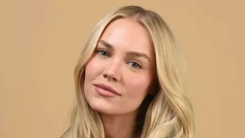 Michelle Randolph'un Paylaşımları Dikkat Çekti: Glen Powell İle İlişkisi Devam mı Ediyor?