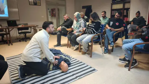Kütahya'da motosiklet sürücülerine hayat kurtaran ilk yardım eğitimi verildi