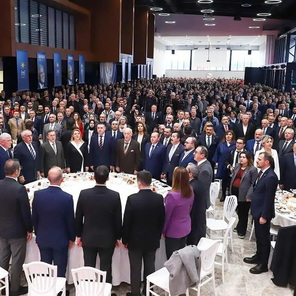 Kocaeli İl Başkanlığı, Yerel Yönetimler Buluşması'na Ev Sahipliği Yaptı Kocaeli İl Başkanlığı, Yerel Yönetimler Buluşması'na Ev Sahipliği Yaptı