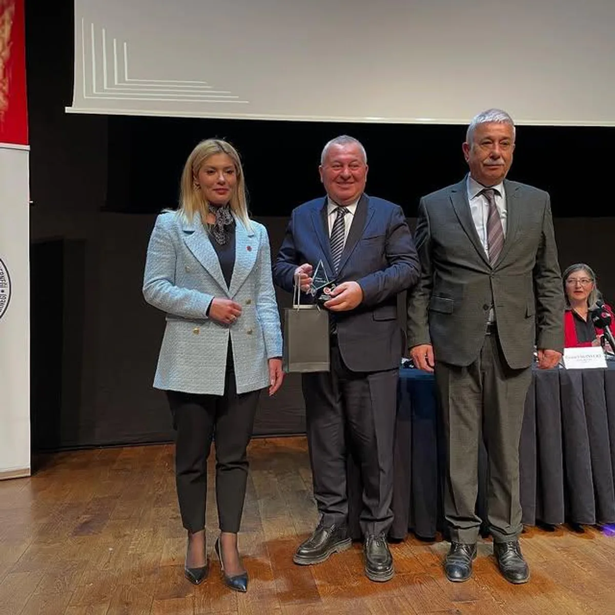 Gaziantep'te Çalışan Gazeteciler Günü Paneli Düzenlendi Gaziantep'te Çalışan Gazeteciler Günü Paneli Düzenlendi